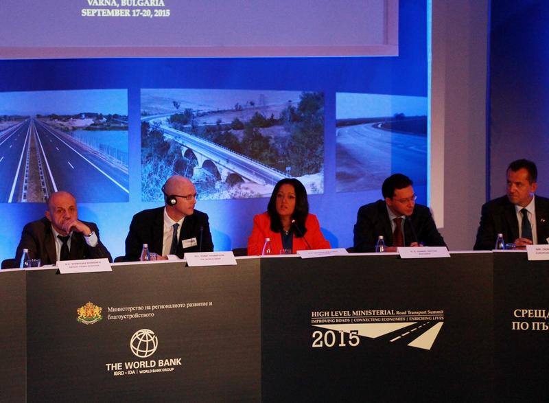 Лиляна Павлова: Развитието на инфраструктурата е важна отправна точка за развитието на икономиката - 1