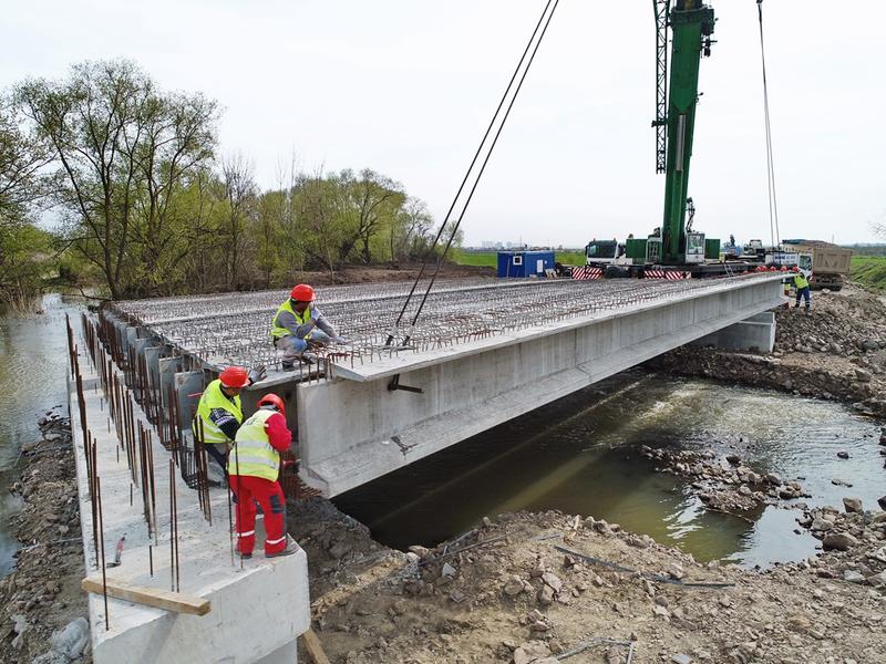 Почиващите на Южното Черноморие пътуват по четирилентов път в участъка между Поморие и Ахелой - 9