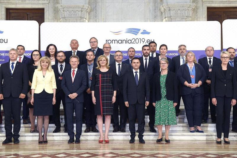 Nearly EUR 3 billion are being invested in Bulgarian regions - 5