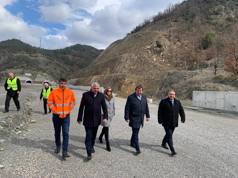 Министър Шишков: Започва укрепването на свлачището преди тунел „Железница” на АМ „Струма” - 2