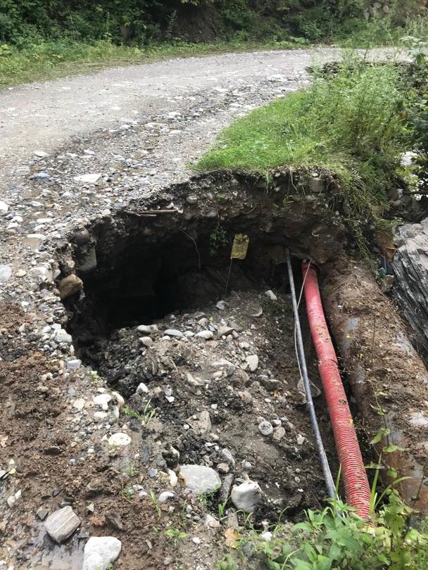 Зам.-министър Йовев инспектира свлачищата в Община Девин - 5