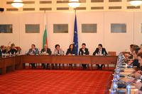 Министър Павлова: Трябва да търсим балансирано решение между опазването на природната среда, интереса на гражданите и бизнеса