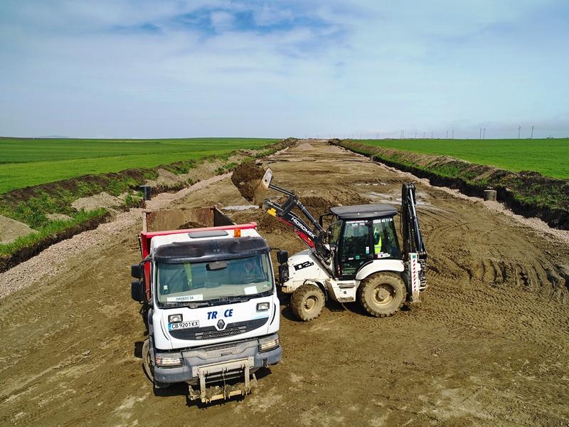 Почиващите на Южното Черноморие пътуват по четирилентов път в участъка между Поморие и Ахелой - 16