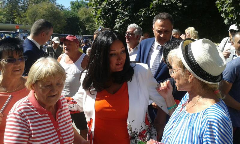 Министър Лиляна Павлова: Тази седмица възобновяваме процедурата за изграждане на тол -системата - 4