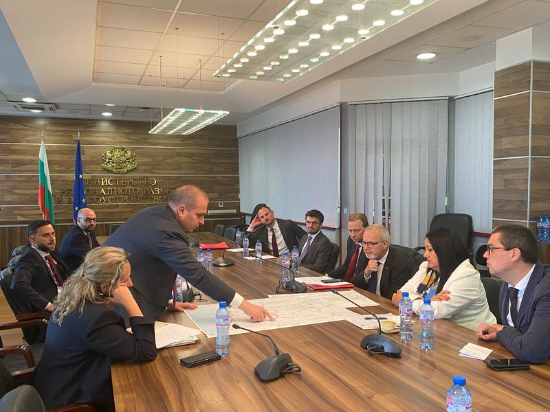 W&S sector, energy efficiency and road infrastructure discussed by Deputy Prime Minister Karadzhov and EIB President Werner Hoyer - 1