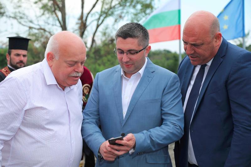 Почиващите на Южното Черноморие пътуват по четирилентов път в участъка между Поморие и Ахелой - 3