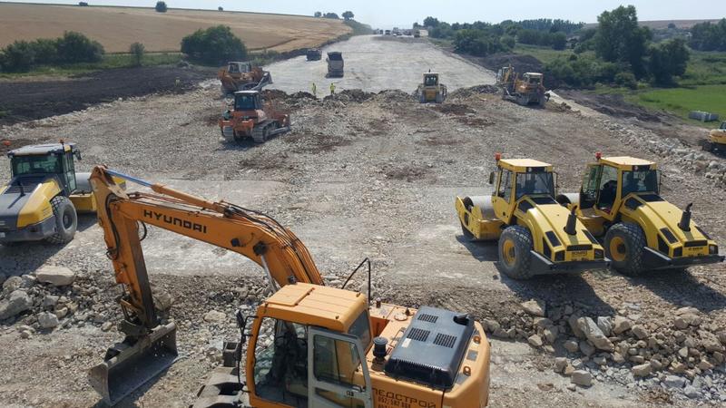 Министър Лиляна Павлова възложи извънредна проверка на строителството на пътен възел Шумен - Белокопитово на АМ „Хемус“