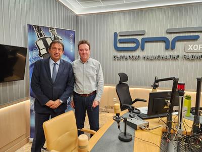 Министър Шишков в интервю за БНР: Променяме 3 закона и лифтовете на София ще могат да се сменят