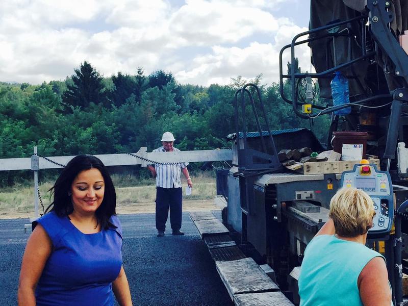 Министър Лиляна Павлова: Физическото изпълнение на Лот 2 на АМ „Струма“е 73% - 3