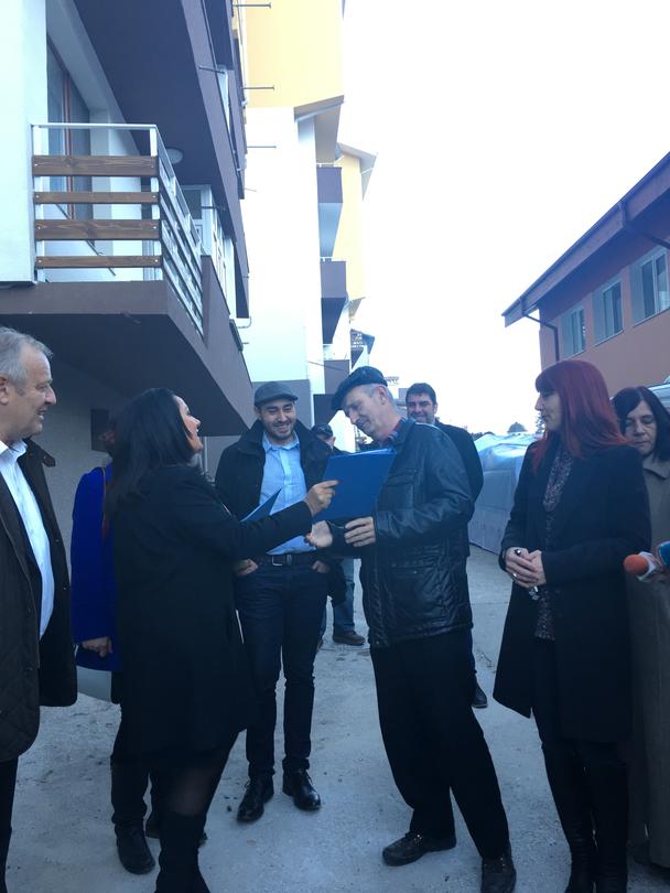 Министър Лиляна Павлова откри официално саниран с европейски средства жилищен блок в Смолян - 3