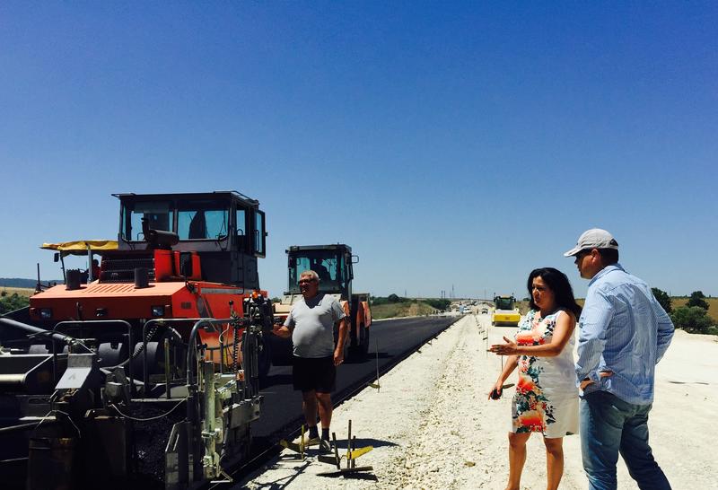 Министър Павлова инспектира строителството на участъка „Белокопитово – Каспичан“ от АМ „Хемус“ - 3