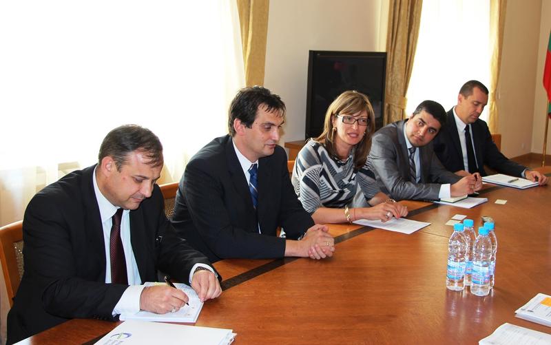  Екатерина Захариева: Енергийният борд ще бъде гаранция за прозрачно взимане на решения в сектора - 2