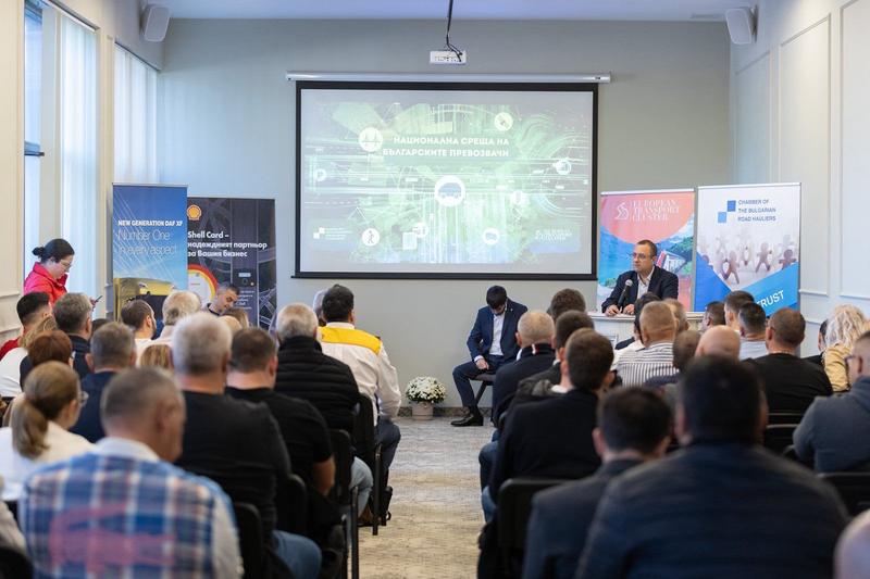 Министър Иван Иванов подкрепи превозвачи за основни техни искания - 1