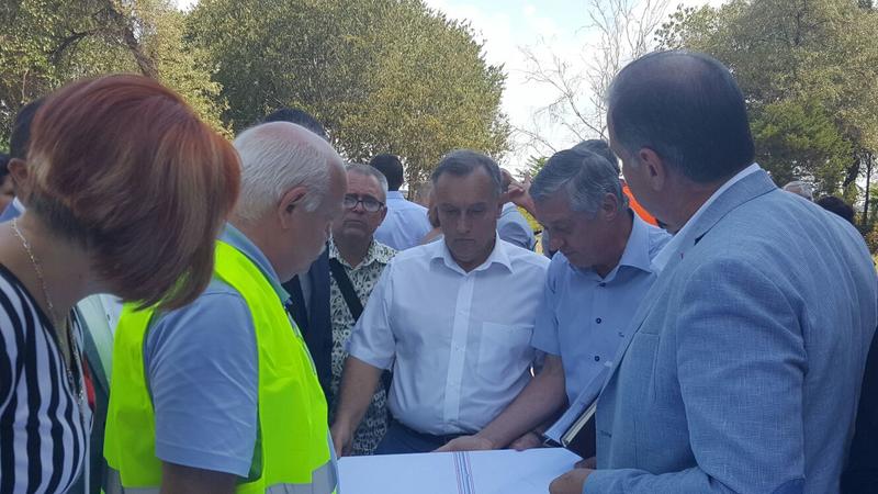 Две локални платна, които да обслужват гражданите и бизнеса, ще бъдат изградени паралелно с рехабилитацията на трасето между Пловдив и Асеновград - 4