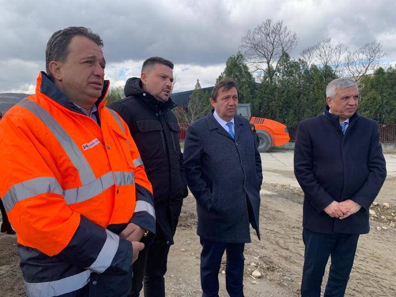 Министър Шишков: Започва укрепването на свлачището преди тунел „Железница” на АМ „Струма” - 4