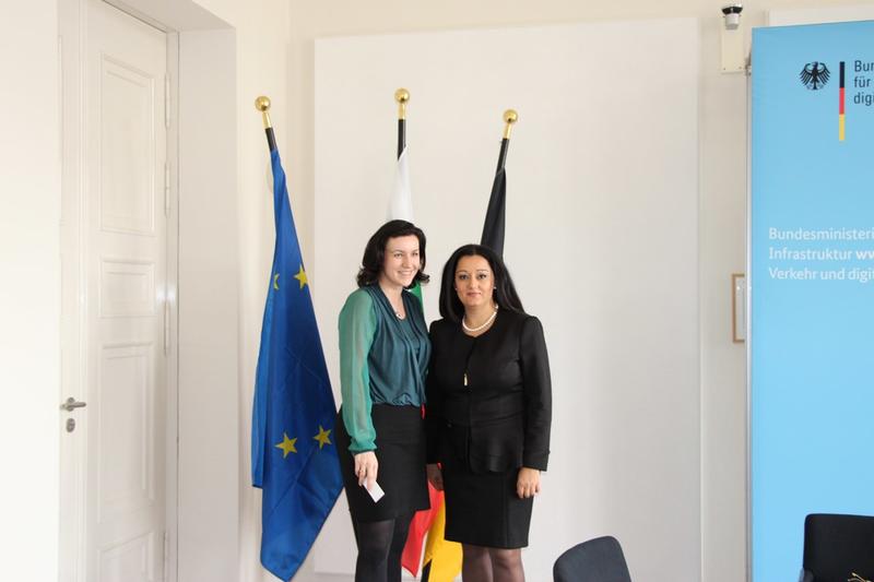  Министър Лиляна Павлова се срещна с парламентарния държавен секретар във Федералното министерство на транспорта и дигиталната инфраструктура Доротее Бер