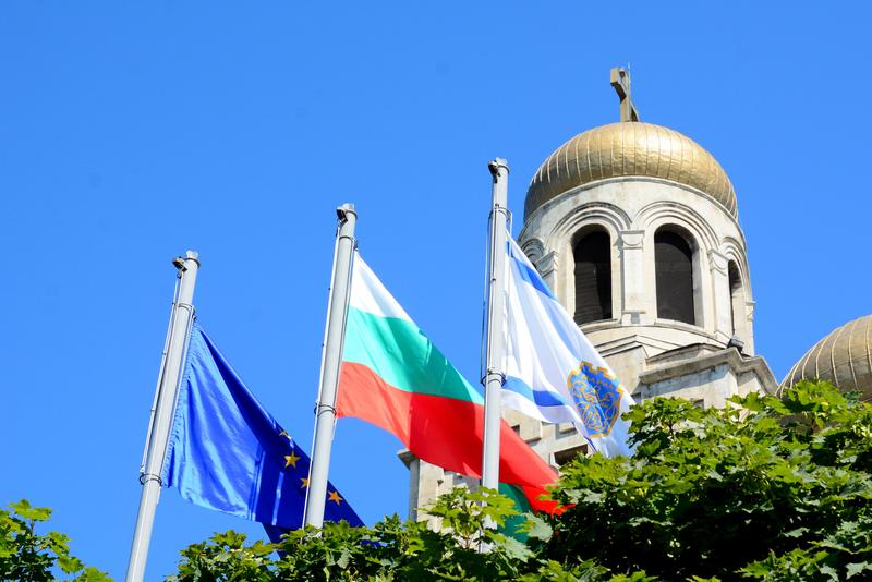  Министър Лиляна Павлова: Стартираме търг за строителството на нова отсечка от АМ „Хемус“ при Белокопитово - 16