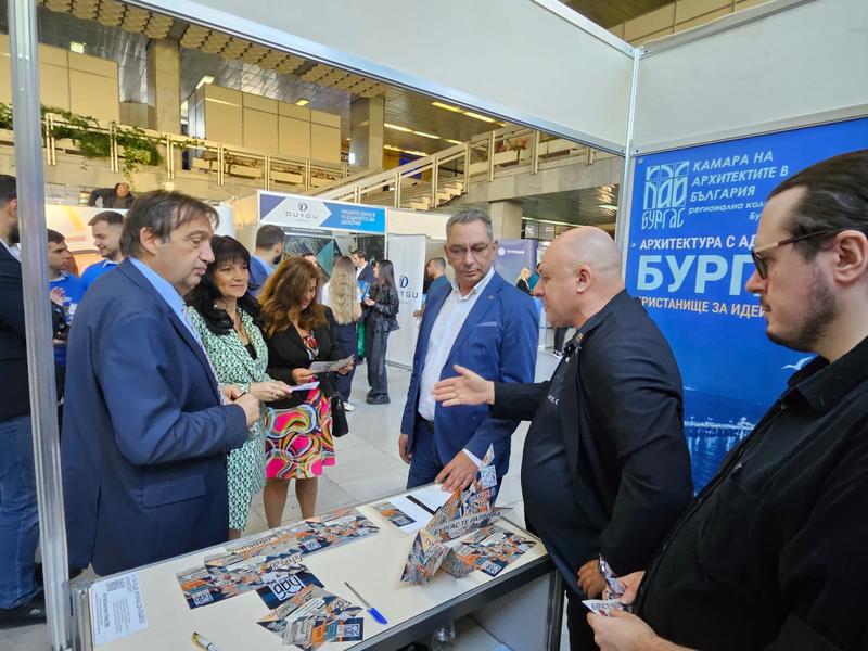 Министър Шишков пред студенти от УАСГ: Развитието на България ще зависи от вас - 2