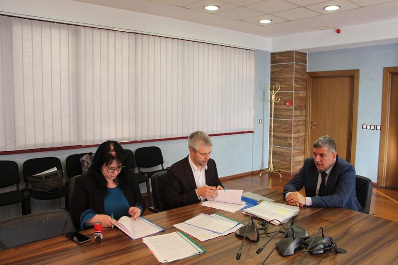 Министър Цеков подписа 723 споразумения със 191 общини за финансиране на общински проекти - 5
