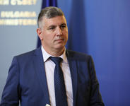 Министър Андрей Цеков: Установихме хиляди адреси с повече от 6 избиратели