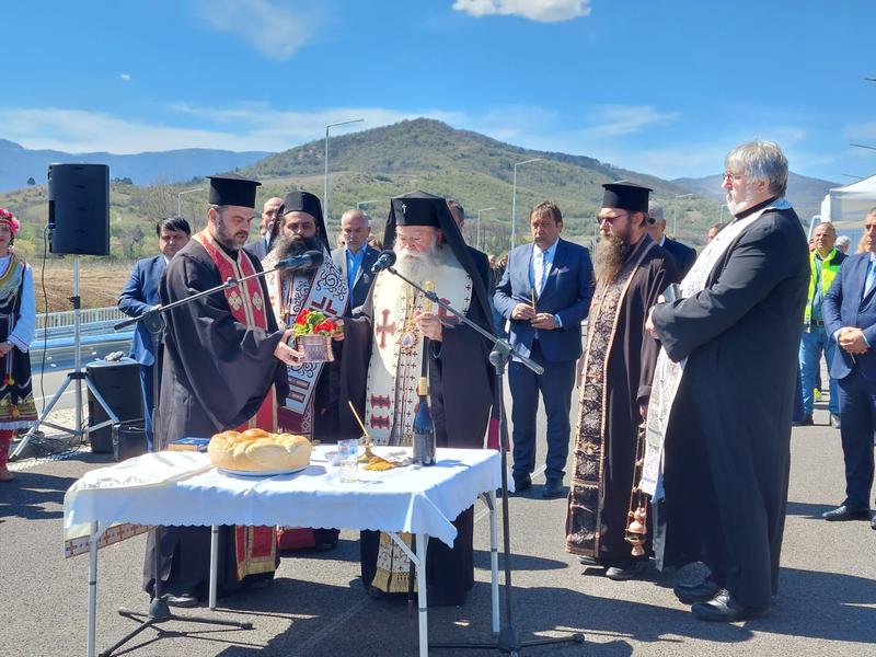 7.5 km of new route between Mezdra and Botevgrad are already open to traffic - 14