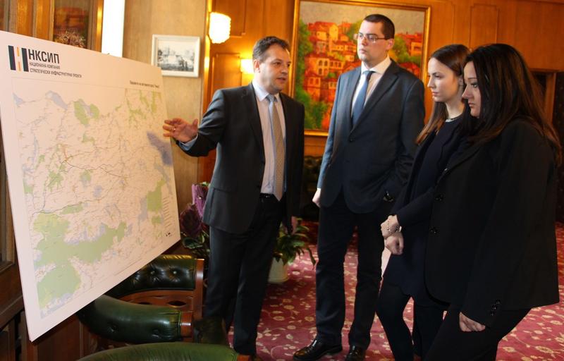 Лиляна Павлова: Автомагистрала „Хемус“ ще преминава на 15 км от Велико Търново - 1