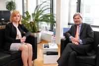  Десислава Терзиева се срещна с комисаря по регионална политика Йоханес Хан