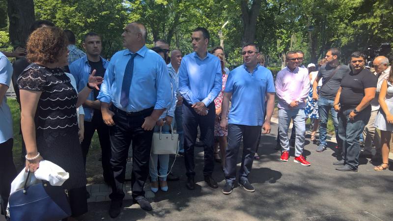 Премиерът Бойко Борисов, министър Николай Нанков и кметът Димитър Николов откриха обновения Приморски парк в Бургас - 5