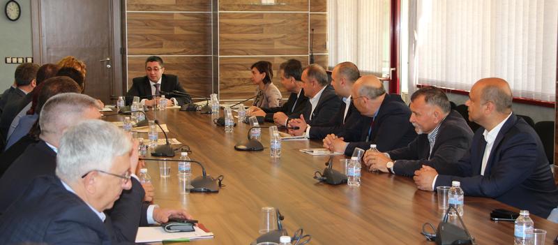 Предвижда се въвеждане на института на мълчаливото съгласие, където нормативната уредба позволява