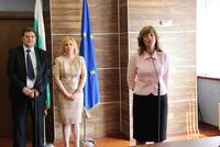 Министър Екатерина Захариева: Ще работим активно за възстановяване на плащанията по оперативните програми