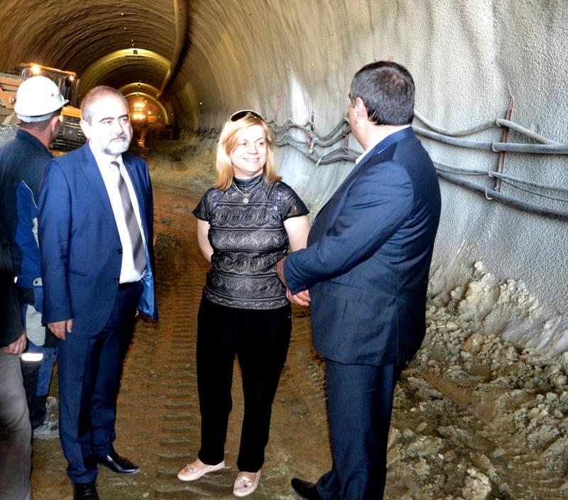 Министър Терзиева: Строителството на ЛОТ 2 и ЛОТ 4 на АМ „Струма” е по график - 3