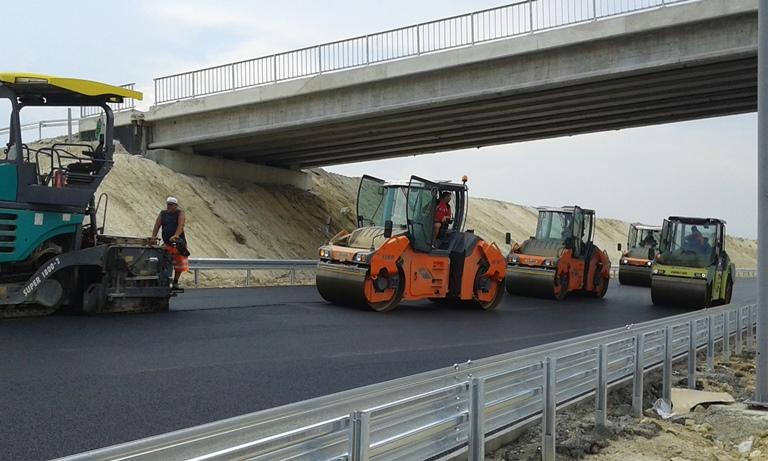 Пуснаха движението по новия участък от Лот 4 на АМ „Струма“ между Сандански и Кулата  - 1