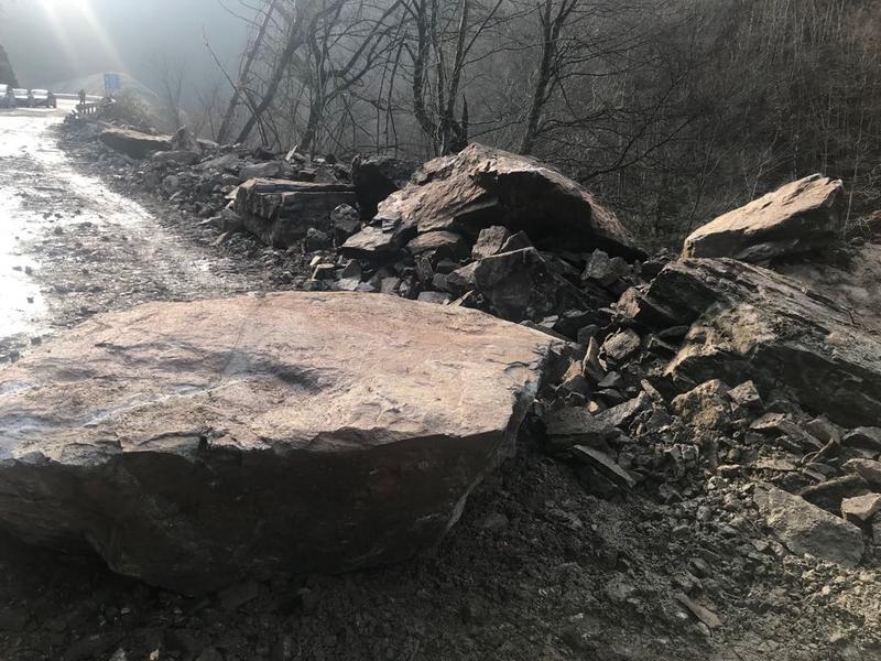 До 10 дни ще бъде готов обходният маршрут на затворения от срутище участък от пътя Смолян – Мадан - 4