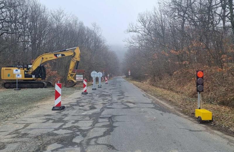 Замeстник-министър Николай Найденов даде начало на основния ремонт на близо 25 км от пътя Босна – Визица - 1