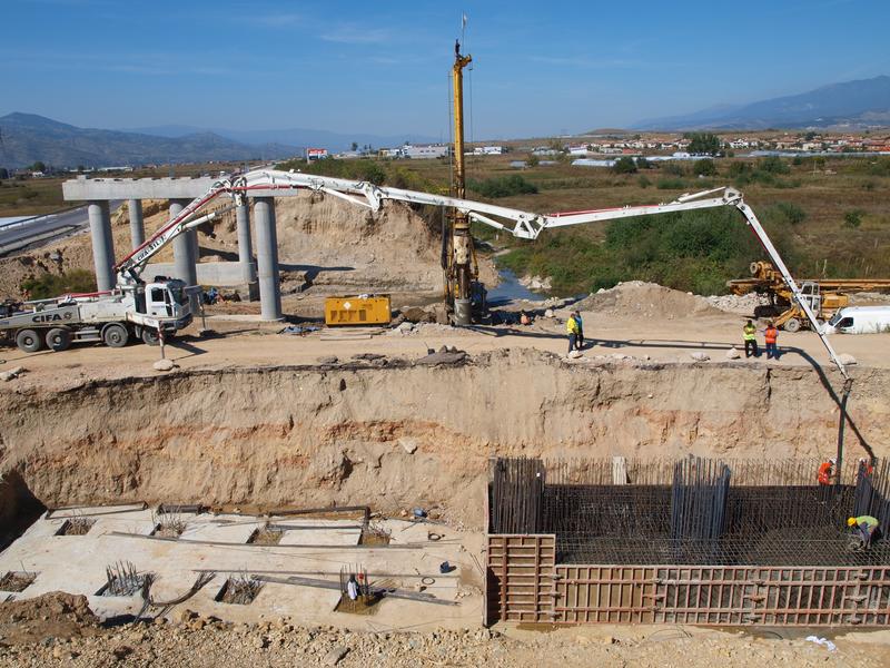  Екатерина Захариева: До петък, 3-ти октомври, строителят на Лот 4 на АМ „Струма“ да представи нов график за работа или на 15-ти  не му удължаваме срока на договора - 4