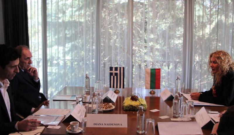 Заместник-министър Деница Николова обсъди съвместната програма за трансгранично сътрудничество с гръцкия министър на икономиката, развитието и туризма Йоргос Статакис