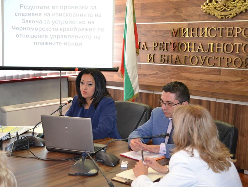Министър Павлова представи резултатите от направените проверки на плажните ивици 