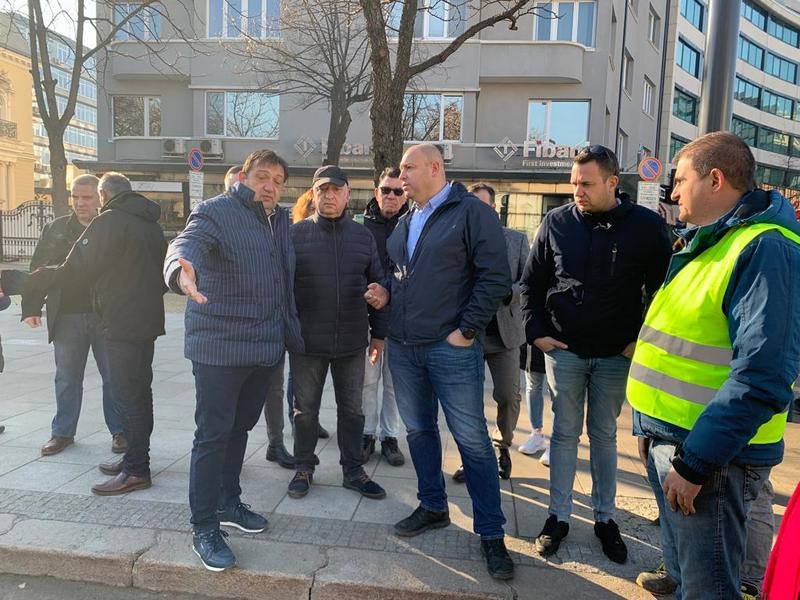 Minister Ivan Shishkov after the inspection of the yellow pavements in Sofia: Problems are solved when they are recognized - 7