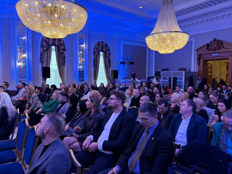 Министър Иван Иванов и председателят на регионалната комисия Николай Нанков поискаха ВиК операторите да не повишават цената на водата - 3