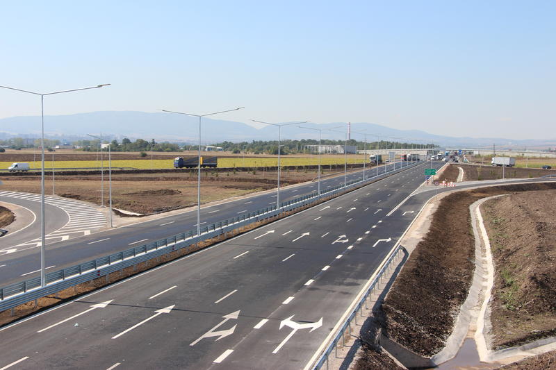 Министър Лиляна Павлова: Извеждаме тежкия транзитен трафик извън столицата - 7