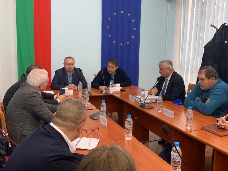Министър Шишков: До половин година пускаме движението по 7-километров участък от скоростния път Ботевград – Видин, между Новачене и Скравена - 1