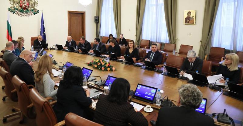 Изпращаме 2019 г.  с нови участъци от „Струма“ и „Хемус“ (Видео)