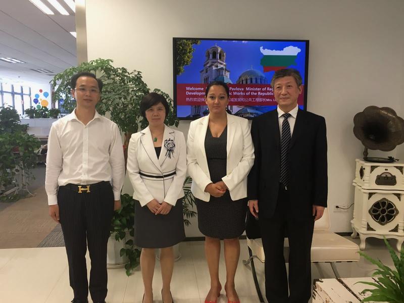 Министър Лиляна Павлова посети икономическа зона в Район Чаннин, Китай