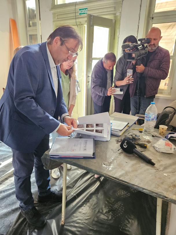 Министър Иван Шишков: Започваме проверки на обществените поръчки за строителство - 3