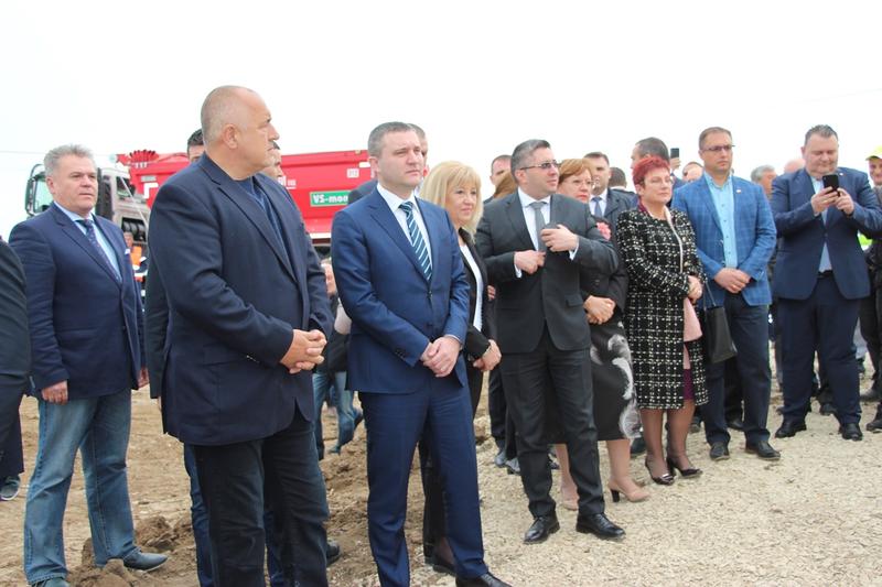 Започна поетапното строителство на АМ „Хемус“ между Боаза и пътя Русе - Велико Търново - 6