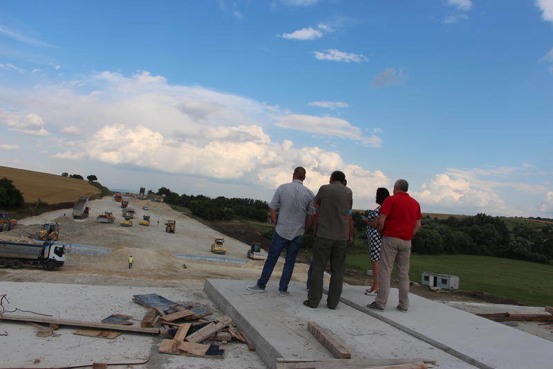  Министър Павлова инспектира строителството на пътен възел Шумен-Белокопитово - 8