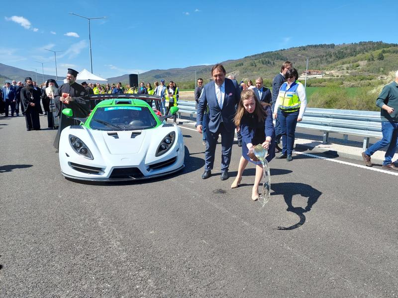 7.5 km of new route between Mezdra and Botevgrad are already open to traffic - 10