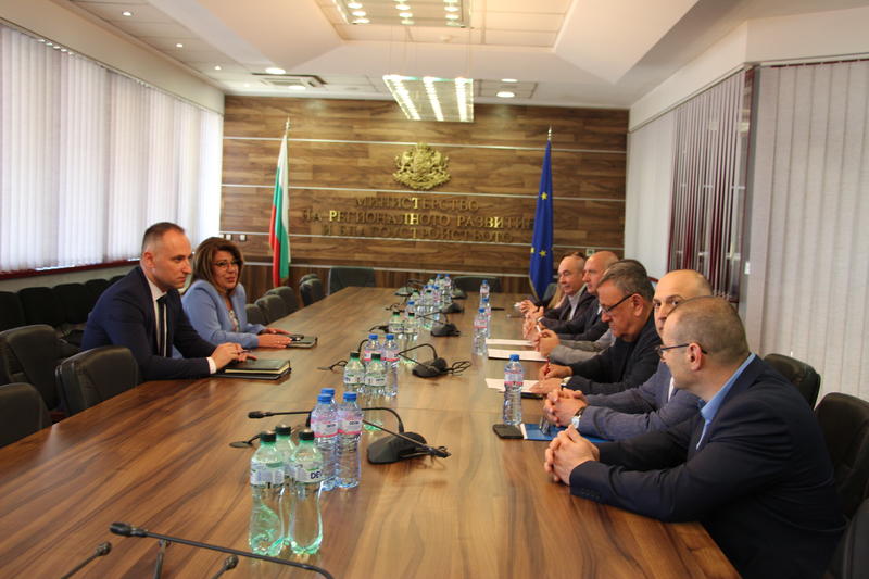 Министър Коритарова проведе работна среща с Камарата на строителите в България - 1