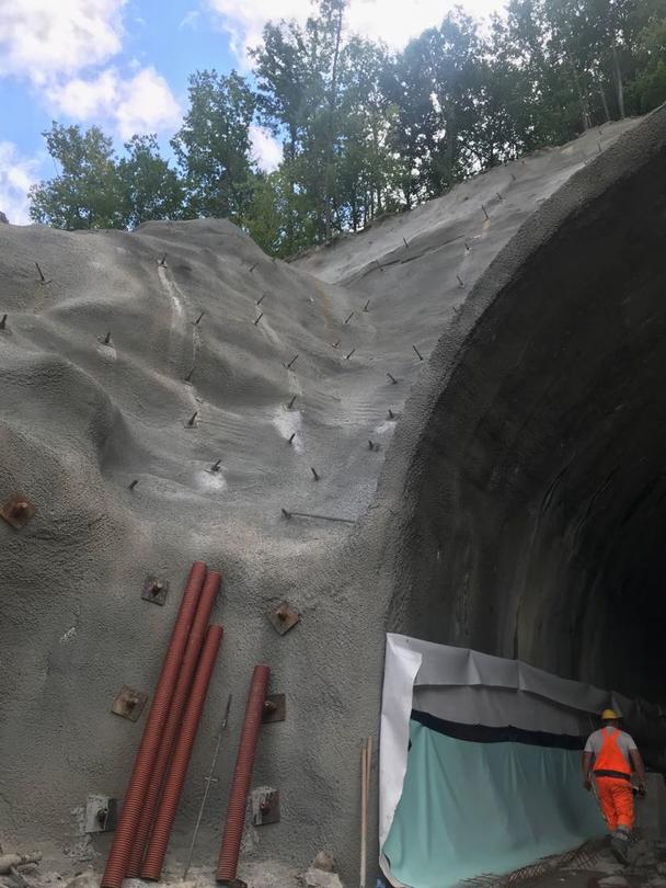 В следващите месеци стартират обществени поръчки за строителството на още 137 км от АМ „Хемус“ - 8