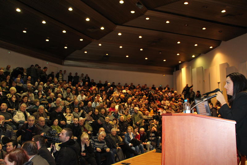 Министър Павлова: Общинските съвети по места ще решават за повишаване на данъците след санирането